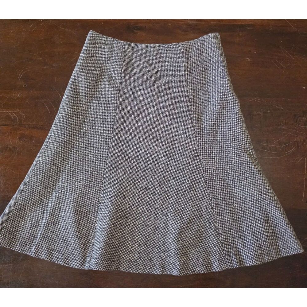GAP Tweed Wool Silk blend flare above knee skirt black cream Size 2